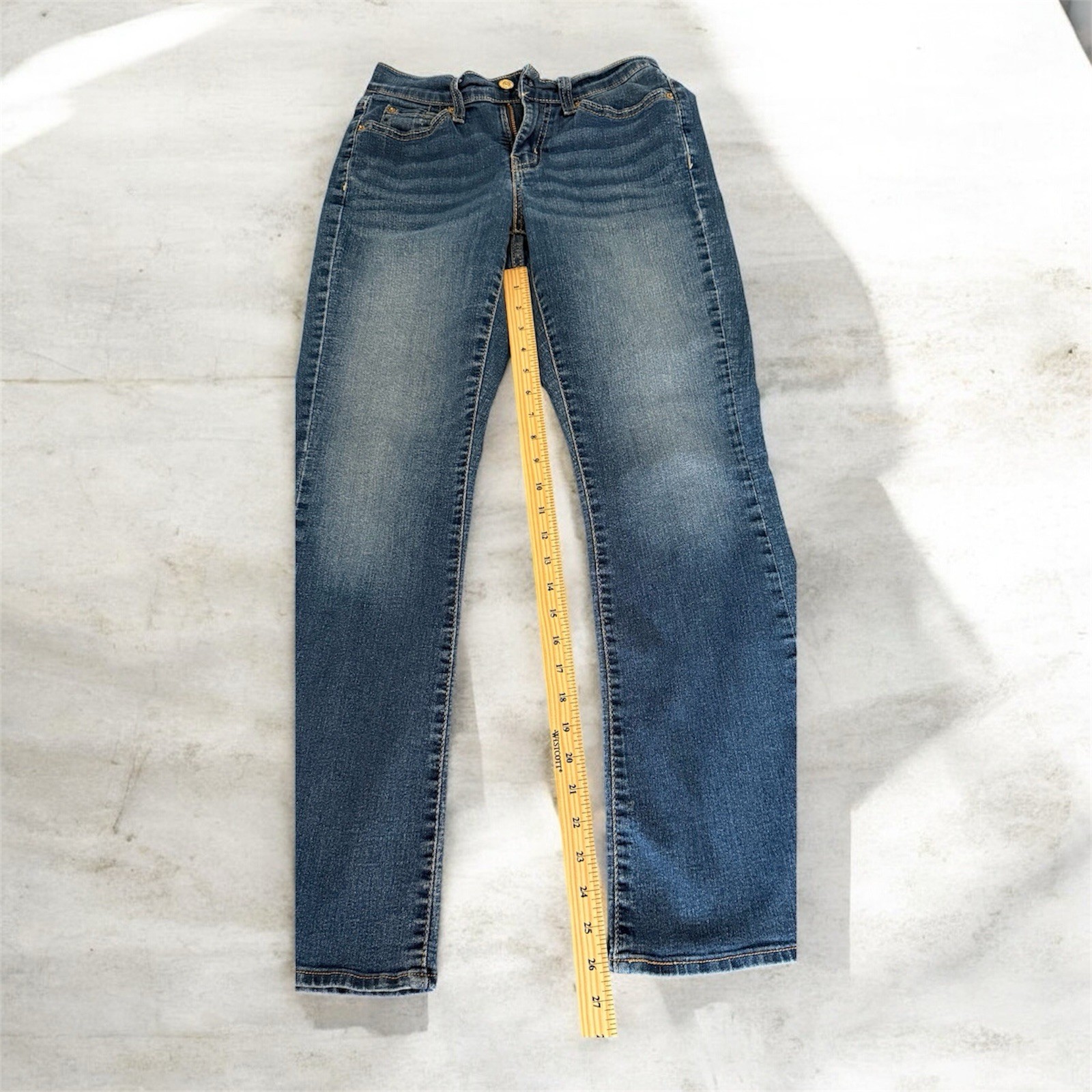 Signature by Levi Strauss & Co. Curvy Boot Cut Jean Misses Size 10