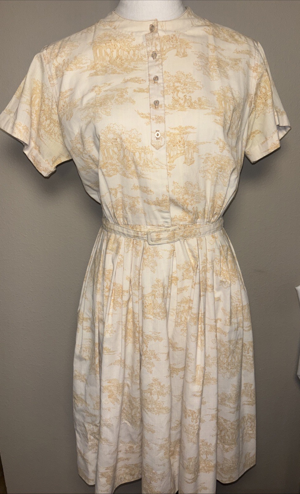 50’s 60’s White ~Tan Scenic Motive Dress by Johnnye Jr. Small