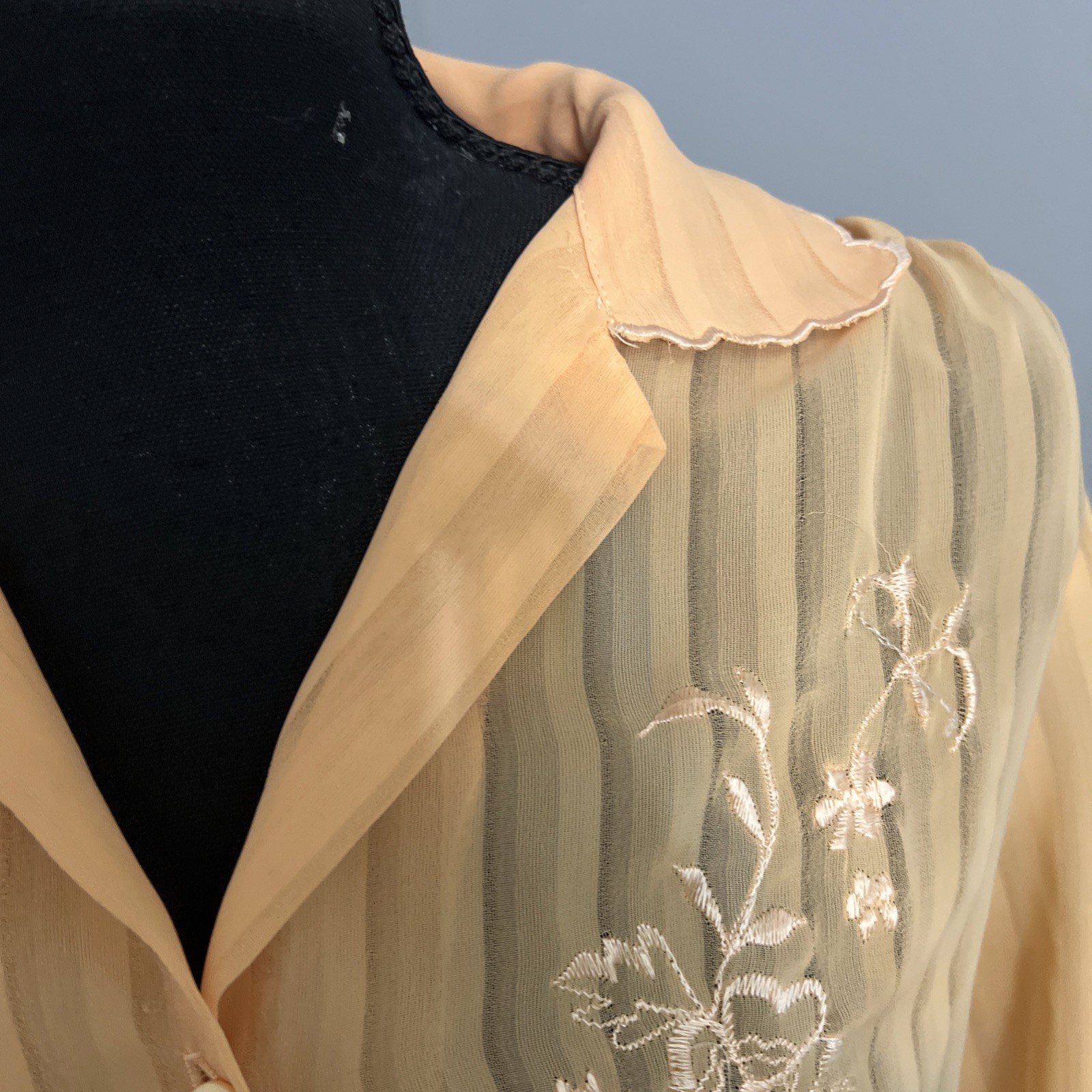 Vintage ︱80’s ︱Orange Blouse ︱Womens ︱Floral Embroidery ︱Juste Arrive︱Medium