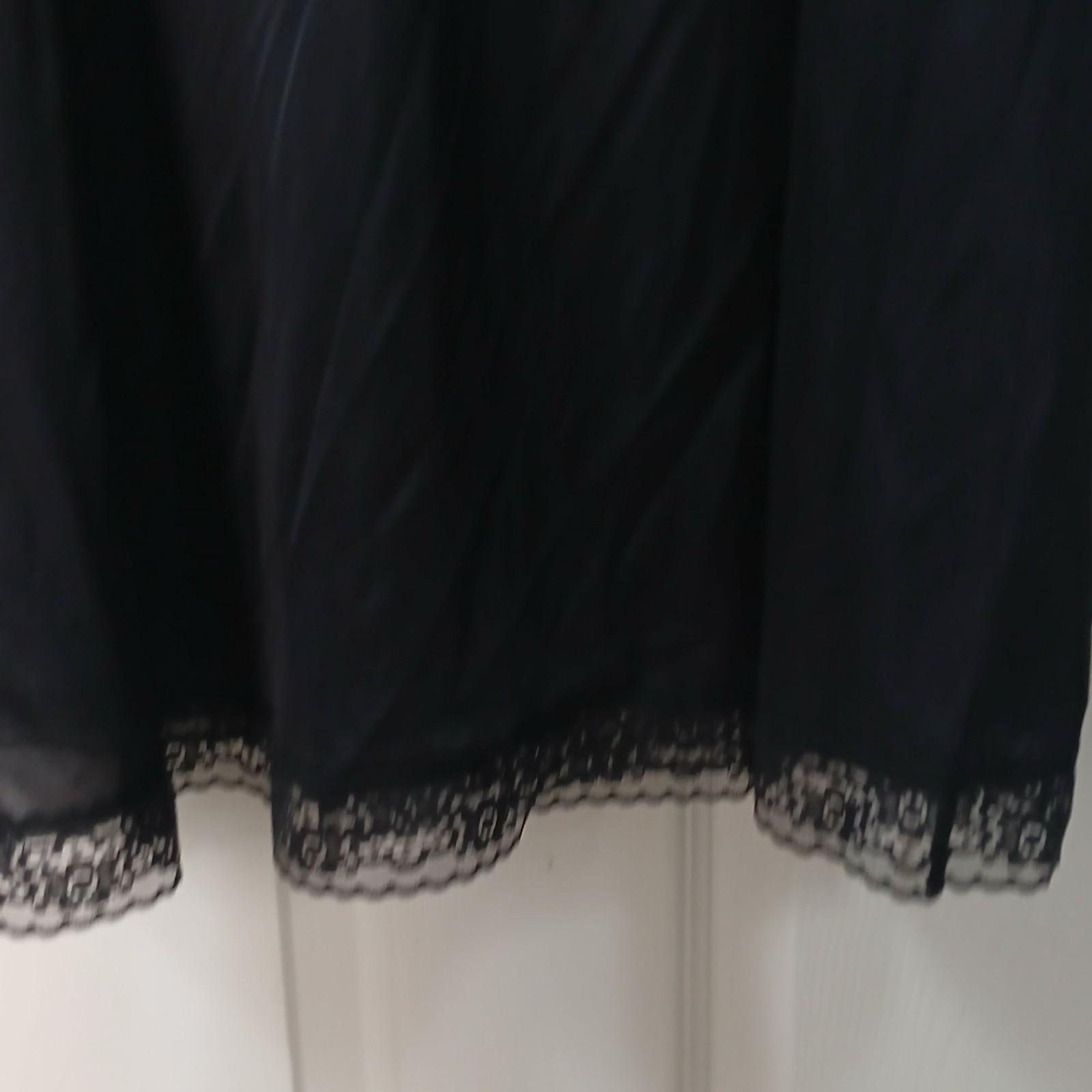 Vanity Fair Black Nylon Full Slip Size 40 Lace Trim Adj Straps Style 10-103 #D42