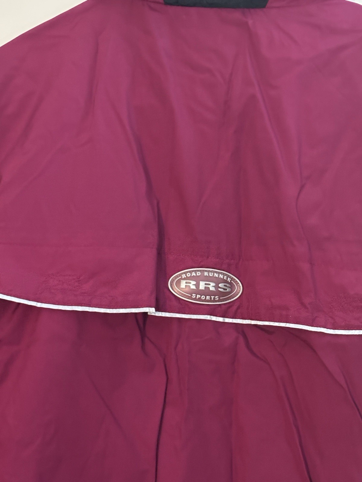 VTG Road Runner Sports Womens Med Reflective Windbreaker jacket Full Zip Hood M
