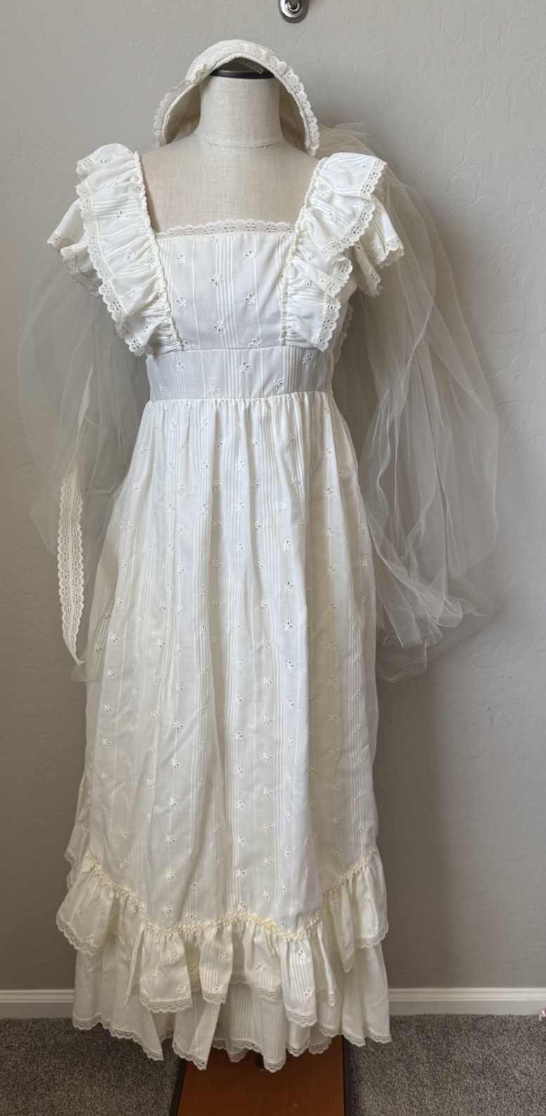 Vtg 70s Ivory Wedding Dress Prairie Cottage Core Peasant Bonnet Hat Veil Trek