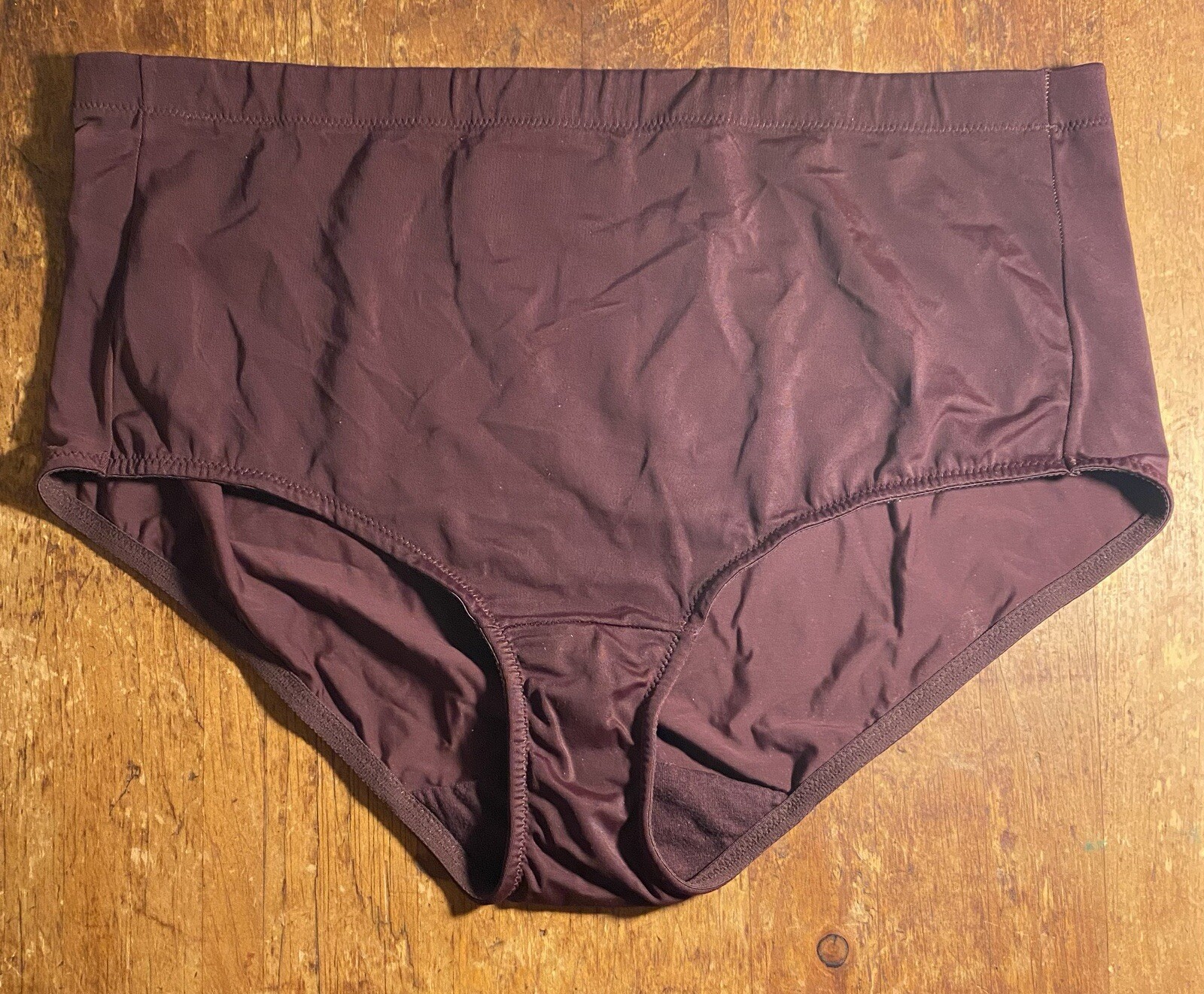 Vintage Vanity Fair Panties Size 9/2XL Burgundy NWOT