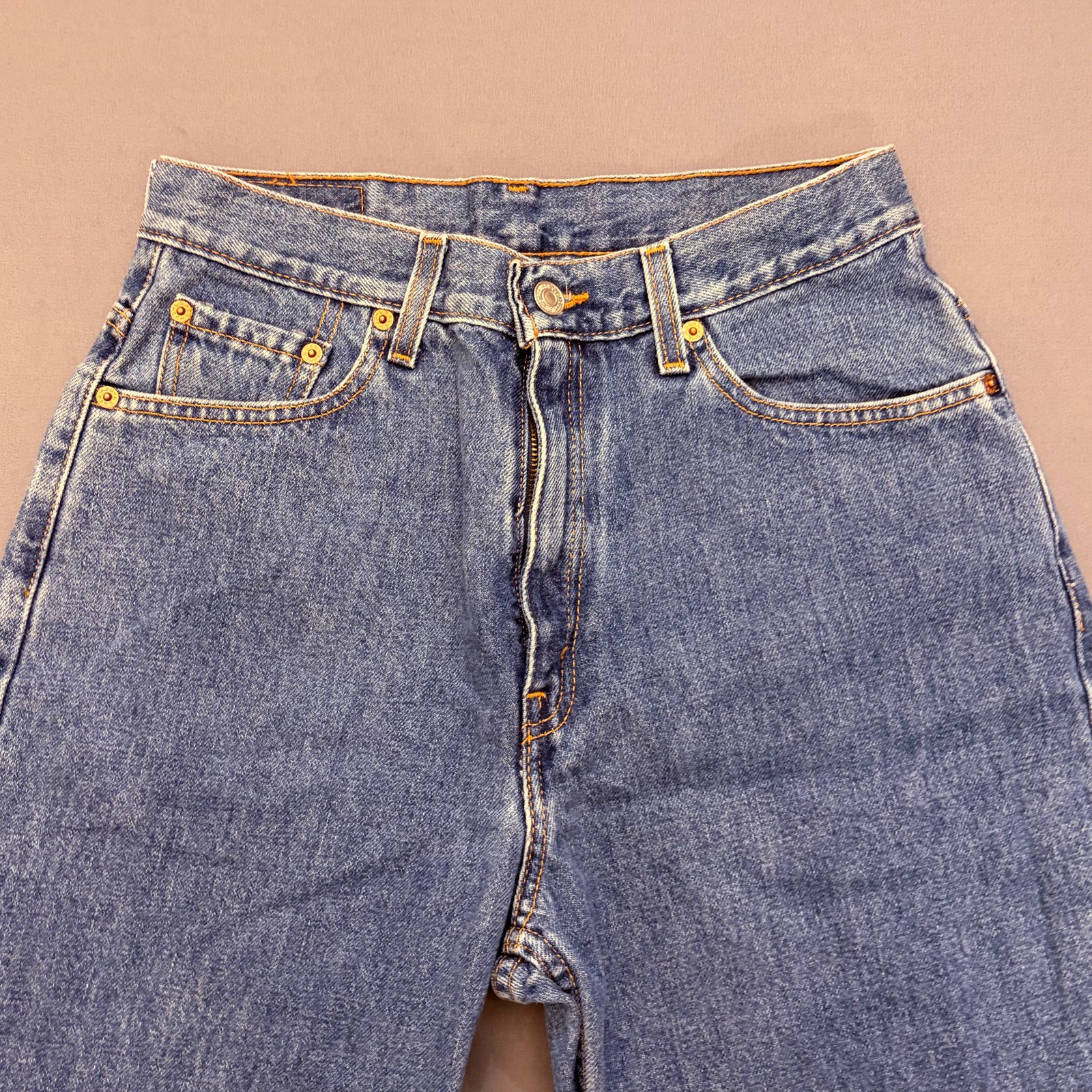 Vintage Levi’s 512 Women’s Slim Fit Size 10 Tapered Leg Medium Wash Blue Jeans