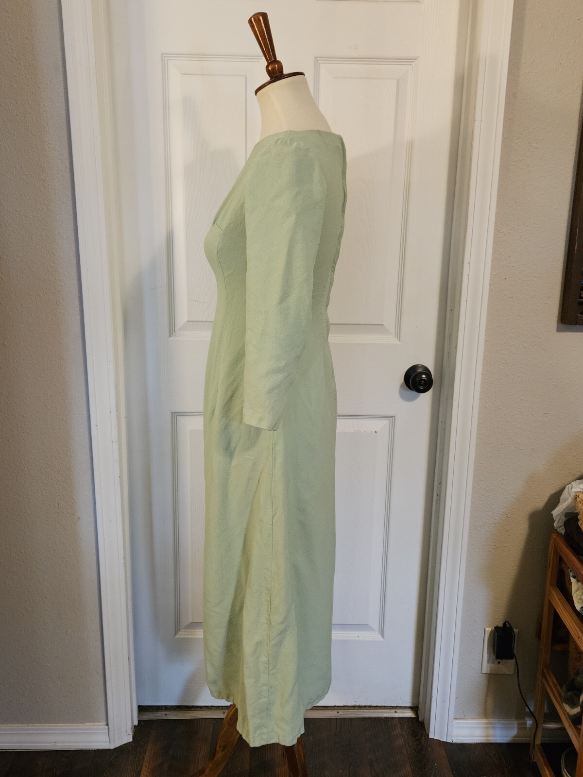 Vintage 60s handmade polyester green lightly sparkly dress. Size 6/8