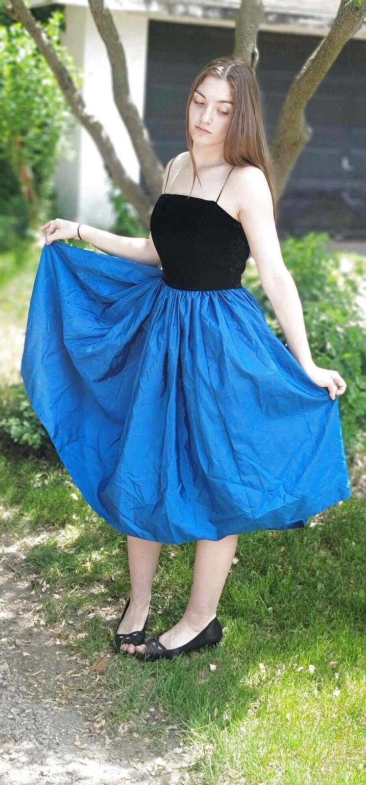 1980’s Vintage Black & Blue Prom/Evening Wear Dress