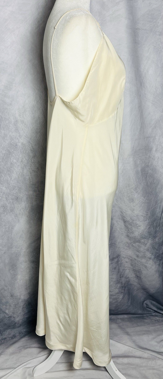 Vintage 1930s Barbizon Dance Maid Silk Crepe Gartiere Full Length Nightgown Slip