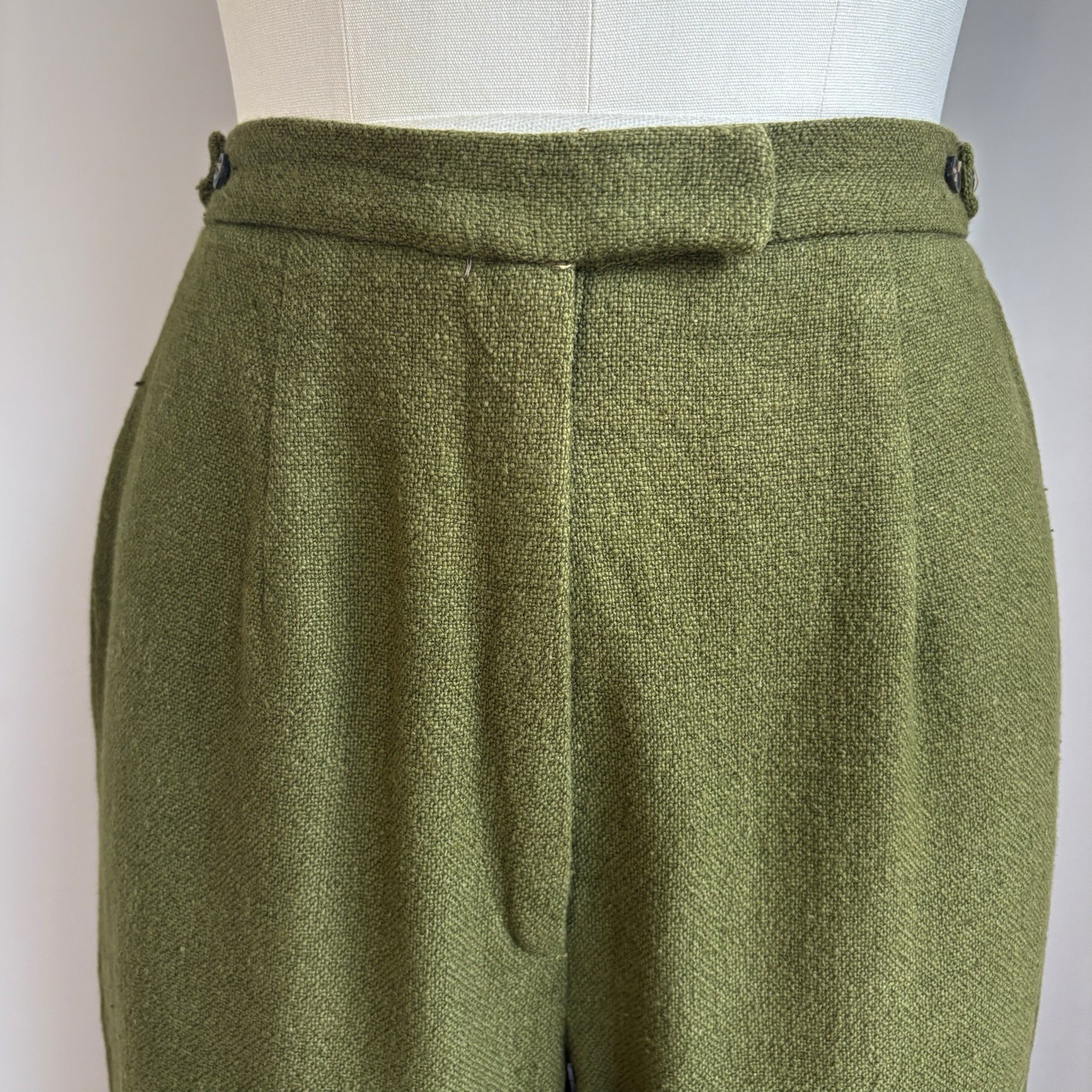 Vintage 1960’s Olive Green Cigarette Pants Size XS