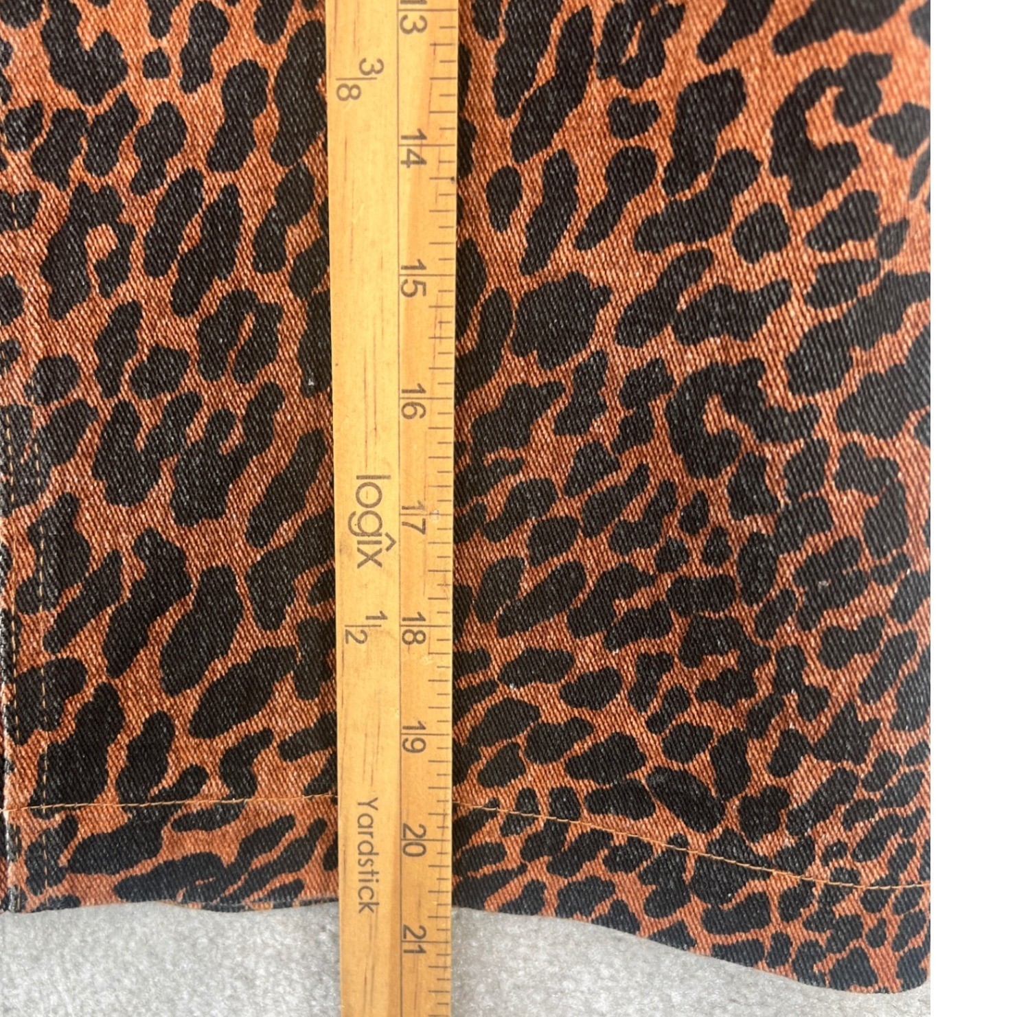 Vintage Made In The Shade Leopard Print Denim Mini Skirt USA Size 11 Y2K Indie