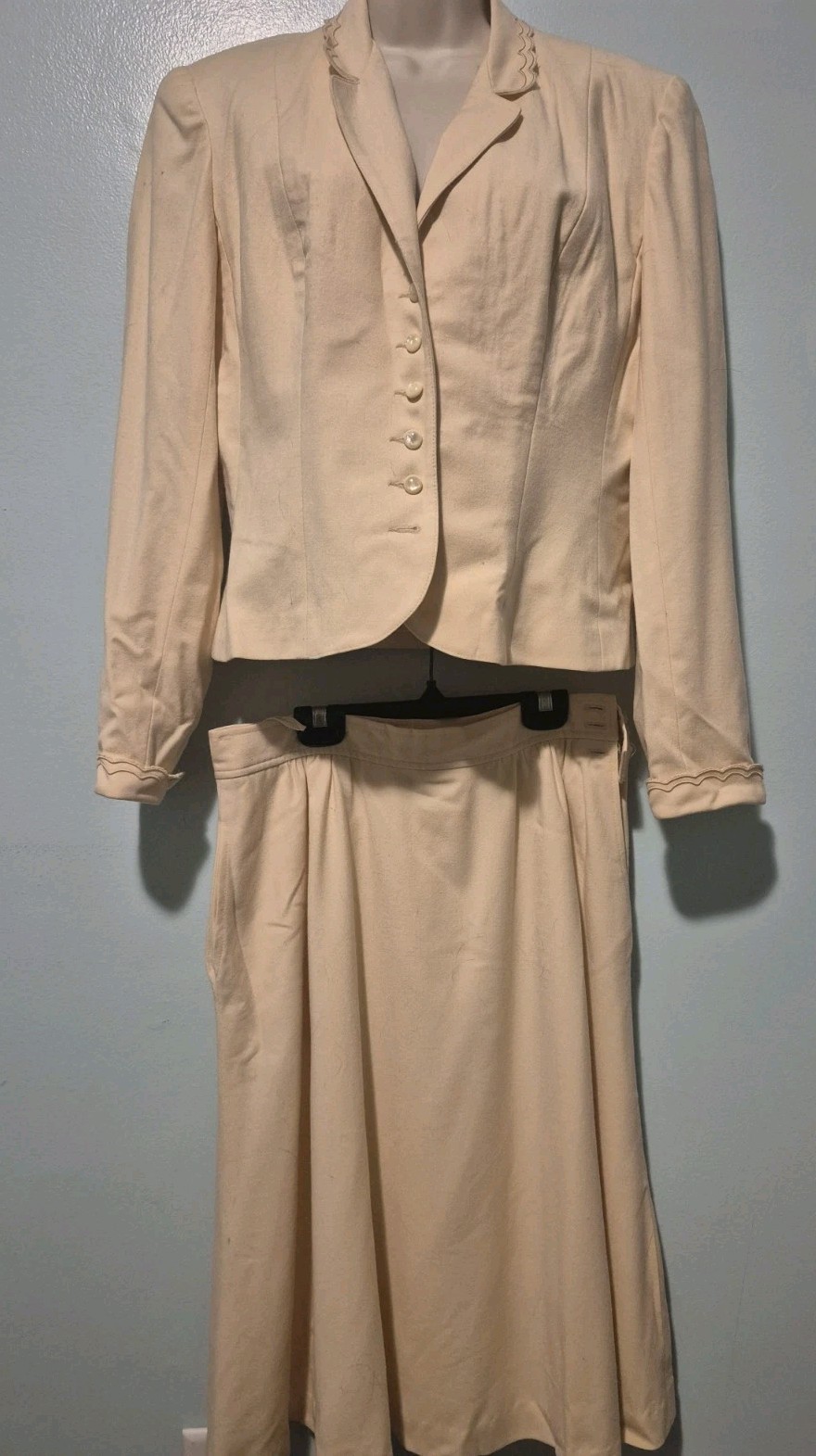 Vintage 100% Wool Lorch Pale Yellow Two Piece Skirt Suit Women’s Sz 14 Classic