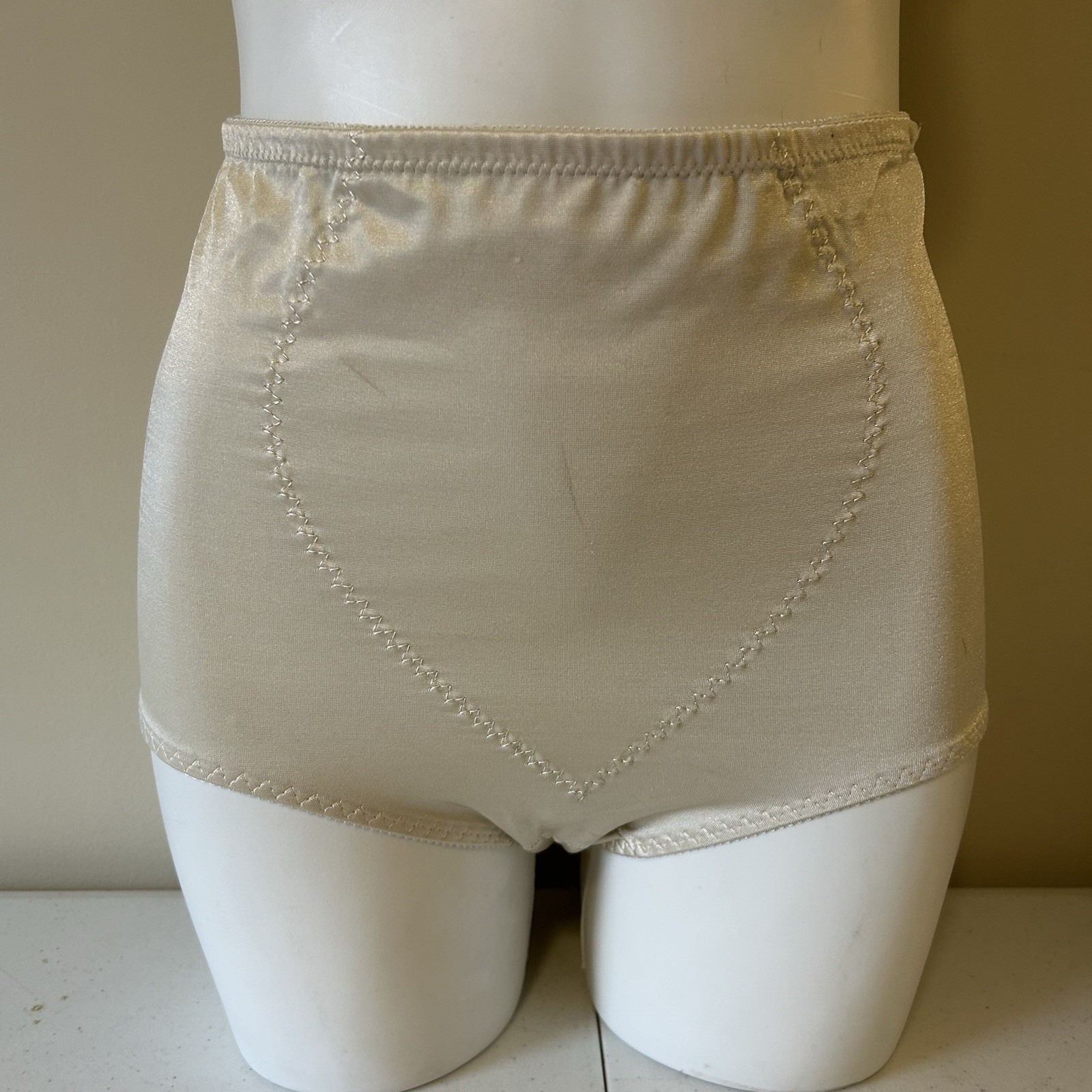 Vintage Bali Smooth Silky Hi Leg XL Brief Panties Ivory High Waist Second Skin
