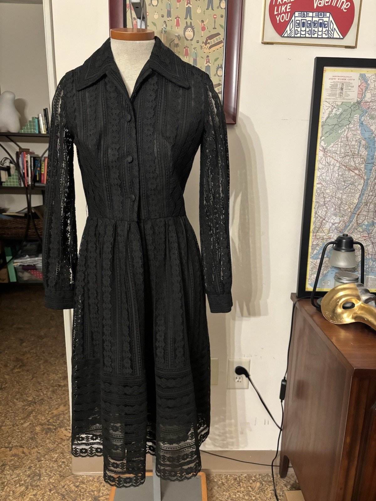 VINTAGE: Sheer Floral Stripe Lace Midi Shirt Dress Sz.S/M (BLACK)