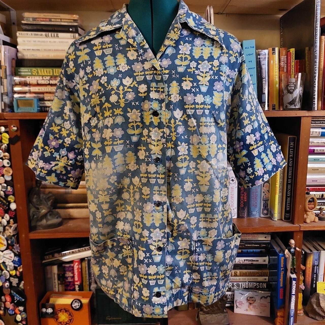 Vintage blue and yellow floral print short sleeve button up.