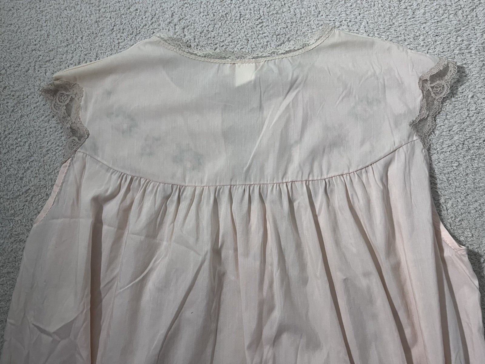 Barbizon Vintage 1980’s tricot XL nightgown plush pink floral embroidery