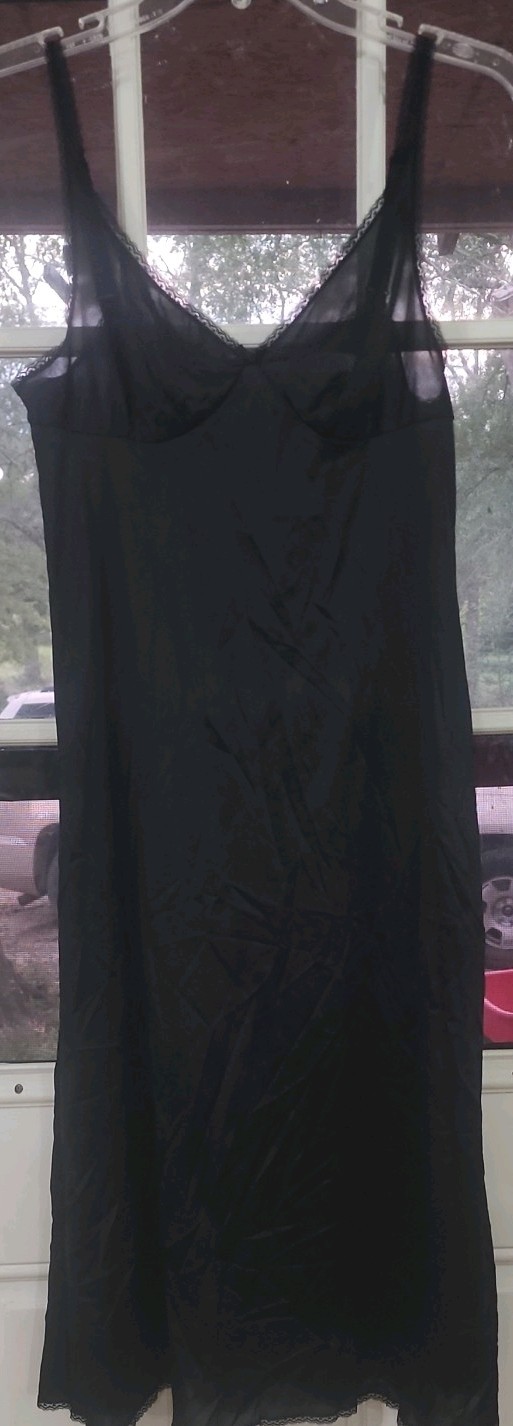 Vintage Vassarette Underneath it all Black Full Slip Nylon Lace Sz 34LL Lingerie