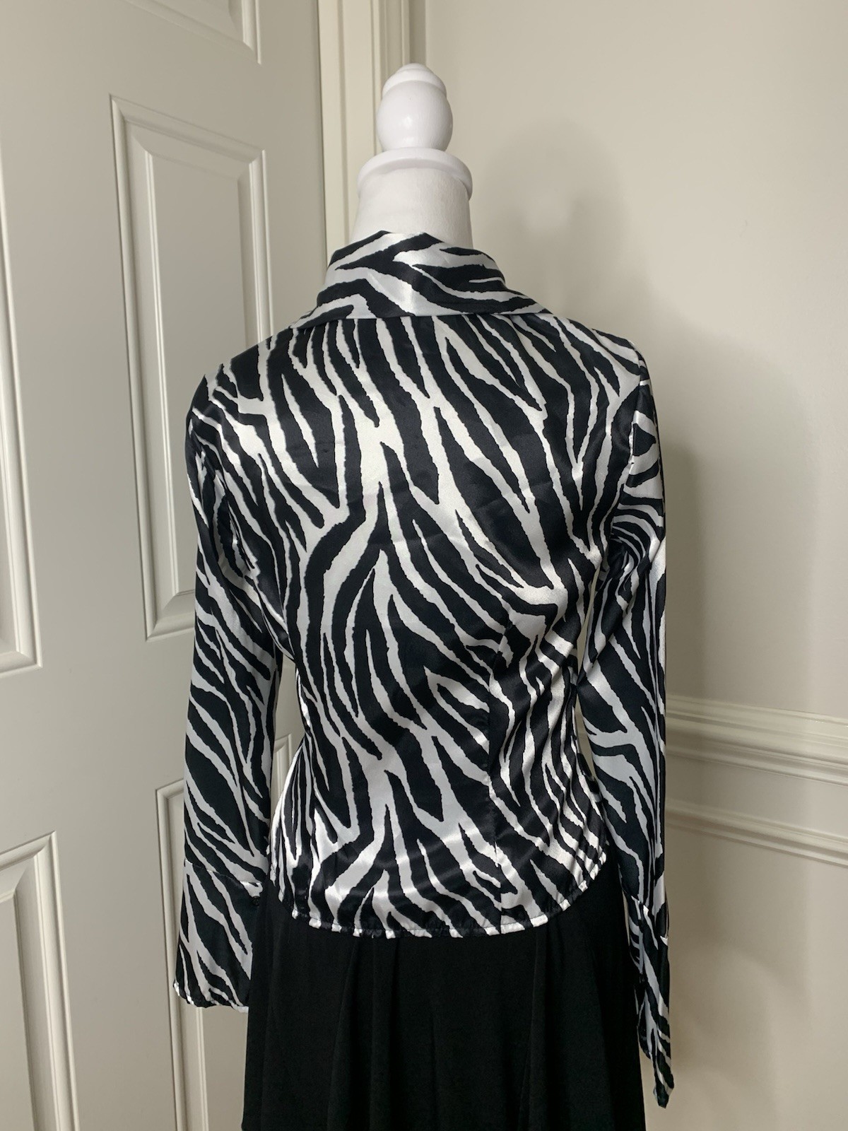 Vintage 90’s Mirrors Zebra Print Silky Long Sleeve Club Button Down Size Small S