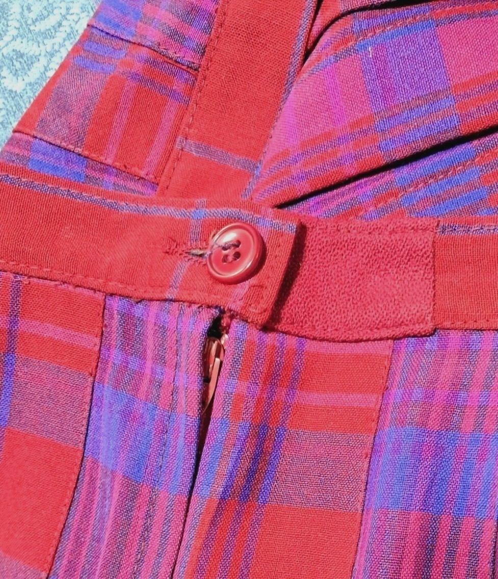 Pendleton Pleated Skirt Womens 6 / 8 Vintage Red Purple Plaid Wool Midi Made USA