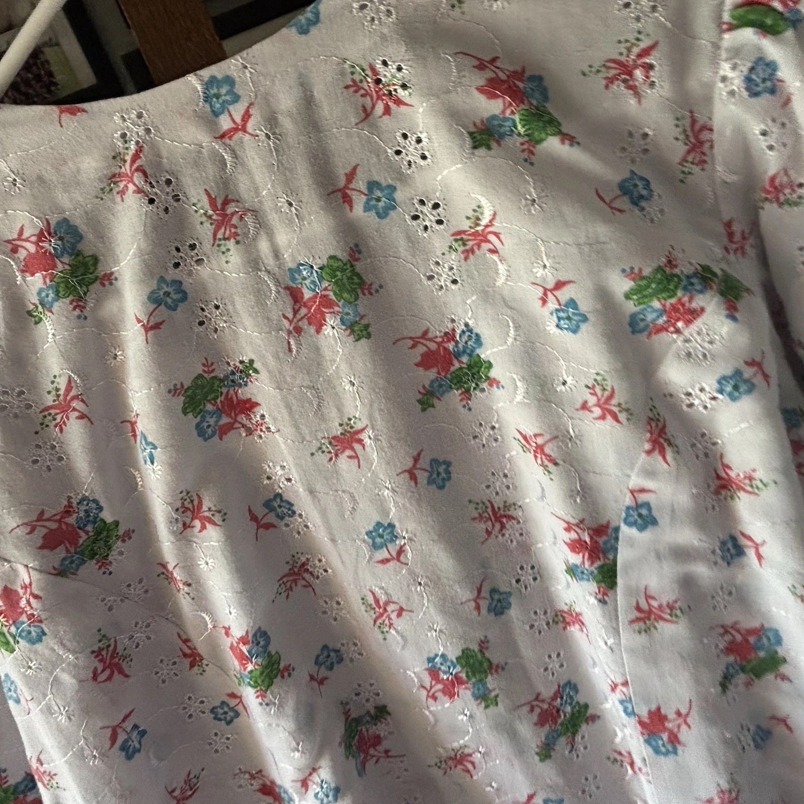 VINTAGE 1970 Eyelet FLORAL DRESS PRARIE COTTAGE CORE FAIRY PEASANT Large