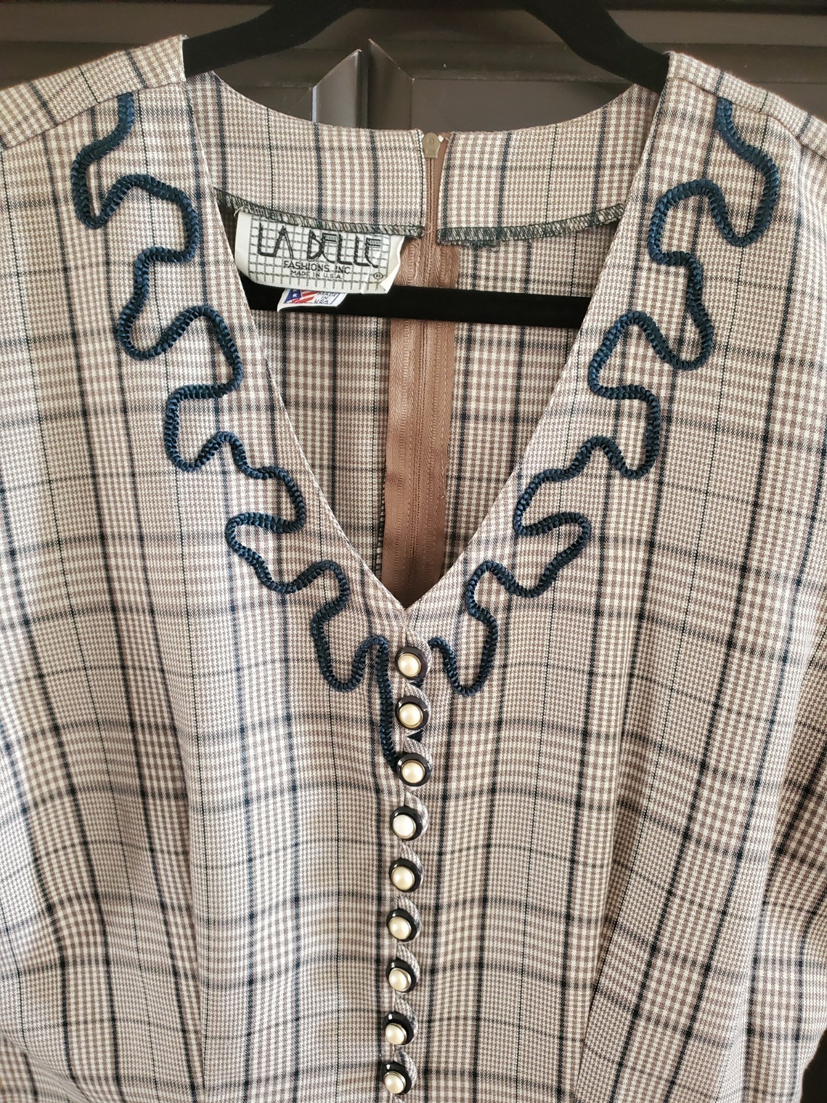 La Belle Fashion Inc. Vintage V-Neck Dress Size 11