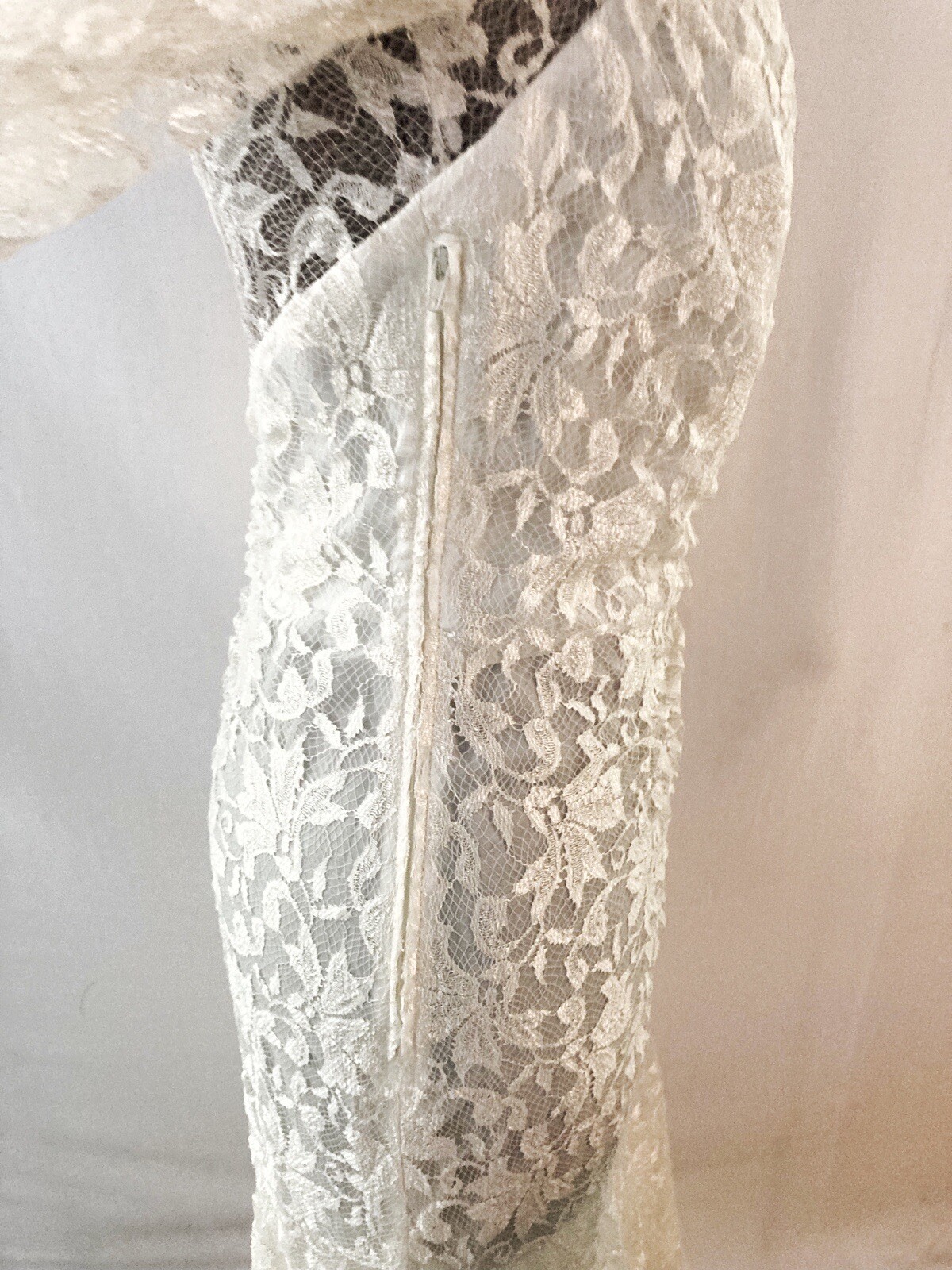 Gorgeous Pure Vintage Bridal Gown XXS Detail Lace Pearl Wedding Dress Open Back