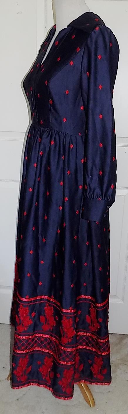 Vintage Long 70s Eleanor Brenner Couture Navy Blue Red Embroidered Dress B38