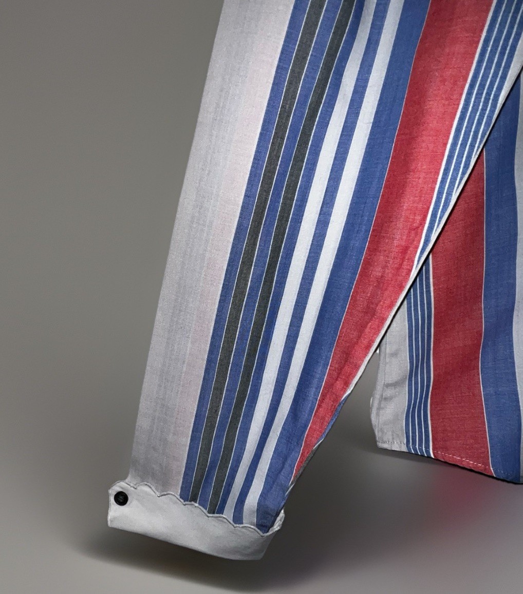 VTG huk‑a‑poo Gray Red Blue Black Stripe Blouse 70s Scallop Collar Cuffs S Retro