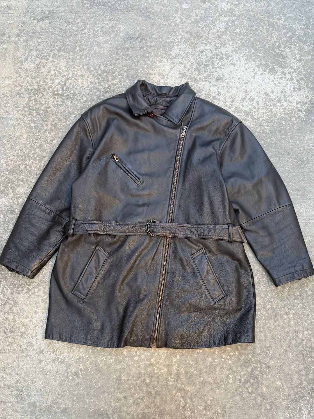 Vintage Wilson’s Leather embellishments 90s jacket size large belt loop