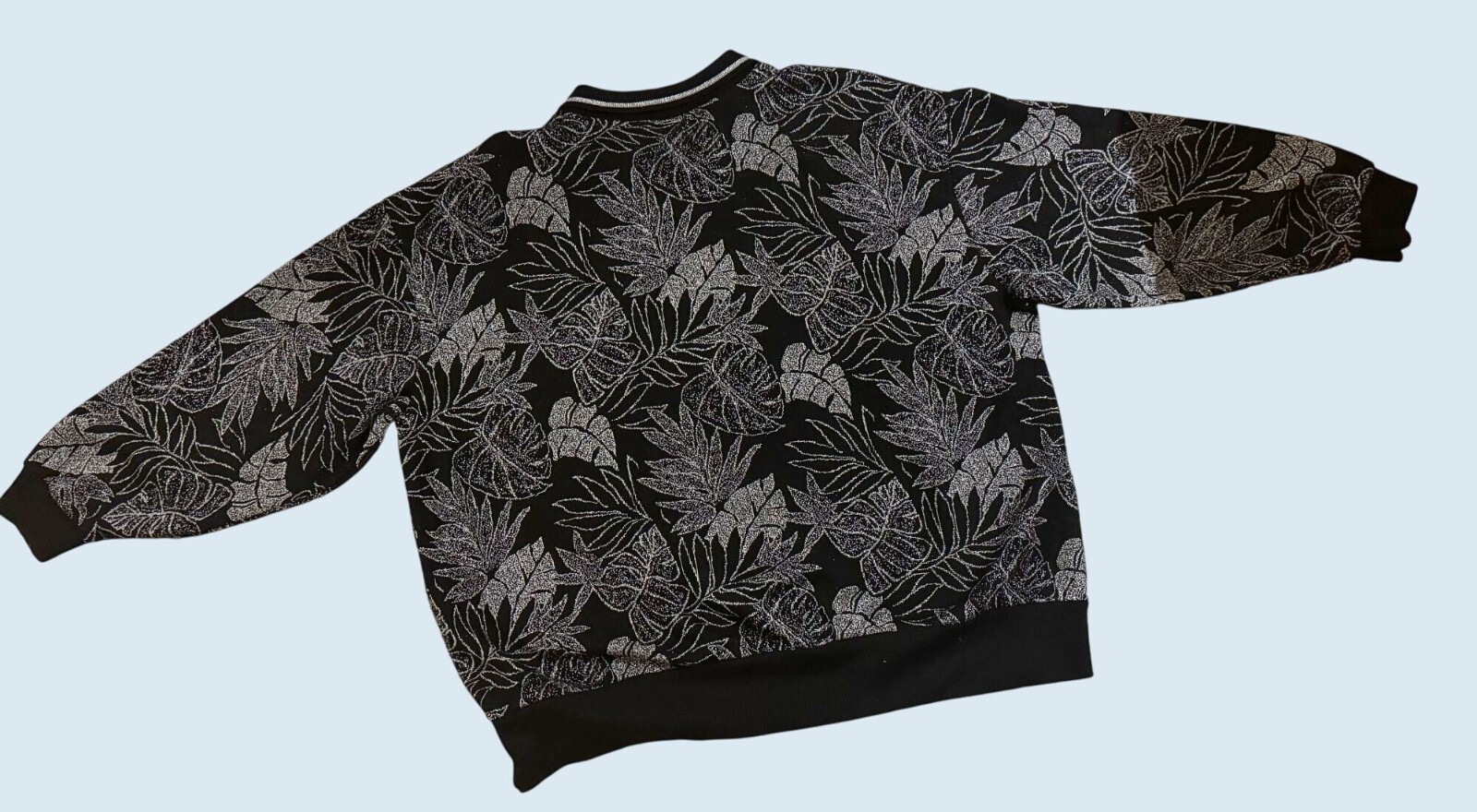 Vintage 1980s / 1990s Pullover Collar Metallic Floral Sweater Top Shirt Size L