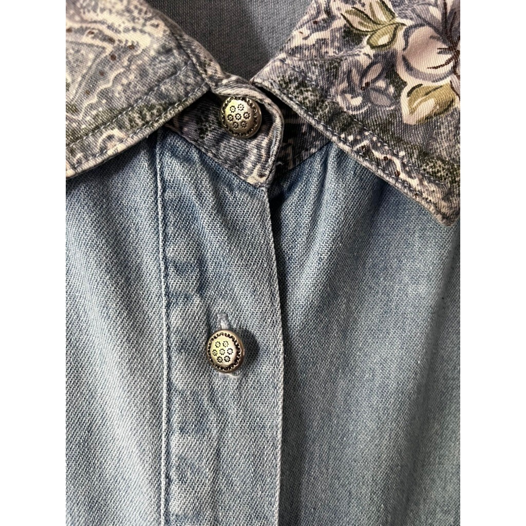 Gitano Vintage Button Down Denim and Floral Shirt 90s Classic Top size medium