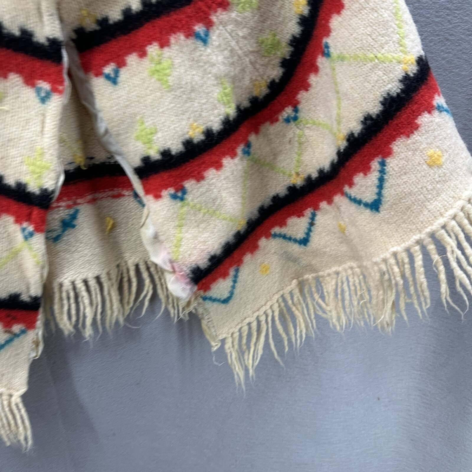 Vintage Barbara Lee Fringed Cape Shawl Poncho Aztec Wool Womens M Native READ