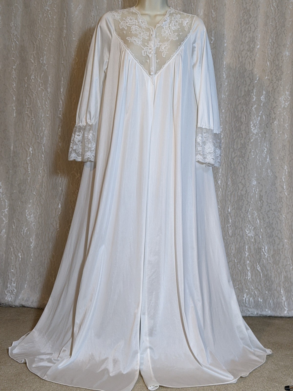 Vintage Olga Ruffle Lace Peignoir Robe & Lingerie Dress Nightgown Blended Set M
