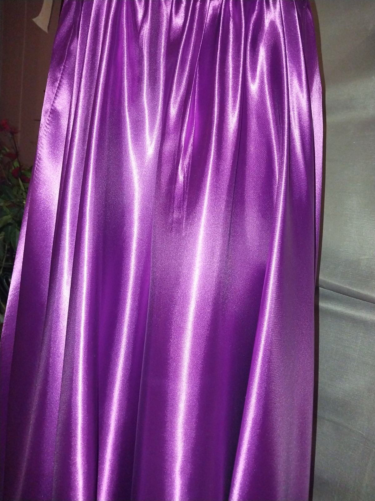 VTG SATIN LIQUID ORCHID GRAND SWEEP TWIRLY FLARE SKIRT SHINY GLOSSY LUXE SML NEW