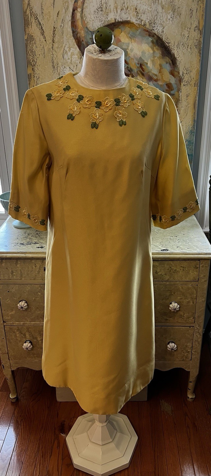 Vintage Yellow Dupioni Shift Dress w/ Floral Applique Neckline-S/M