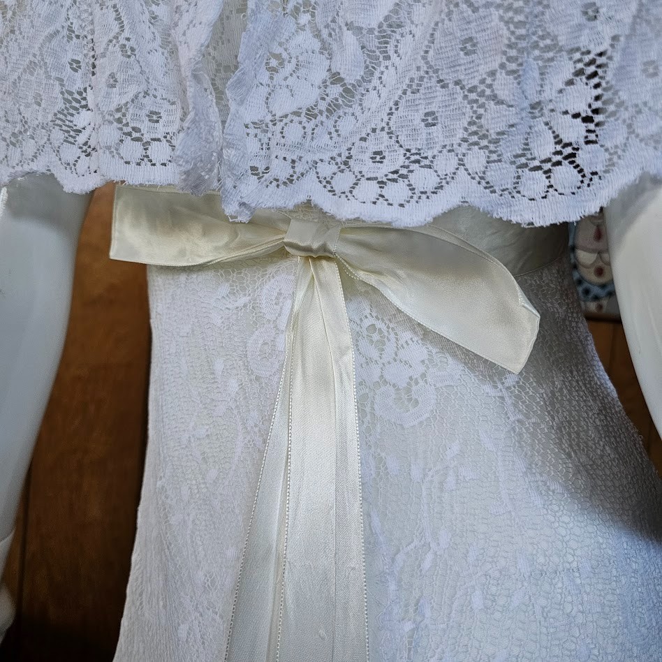 Vintage 70s Hippie Romantic Capelet Lace Wedding Reception Maxi Dress Gown XS/S