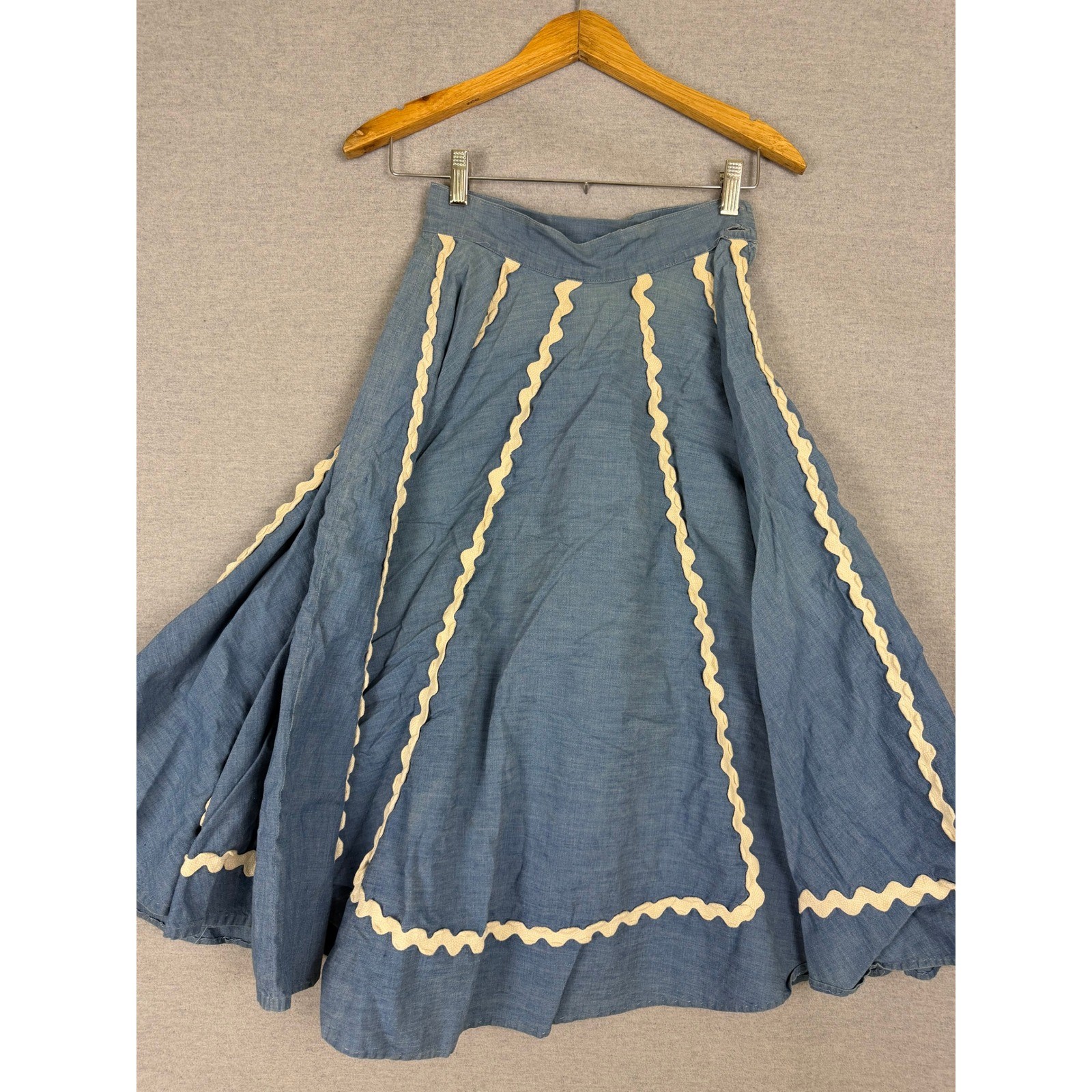 Vintage 50s Blue Chambray Rickrack Trim Circle Skirt High Waist Metal Zipper