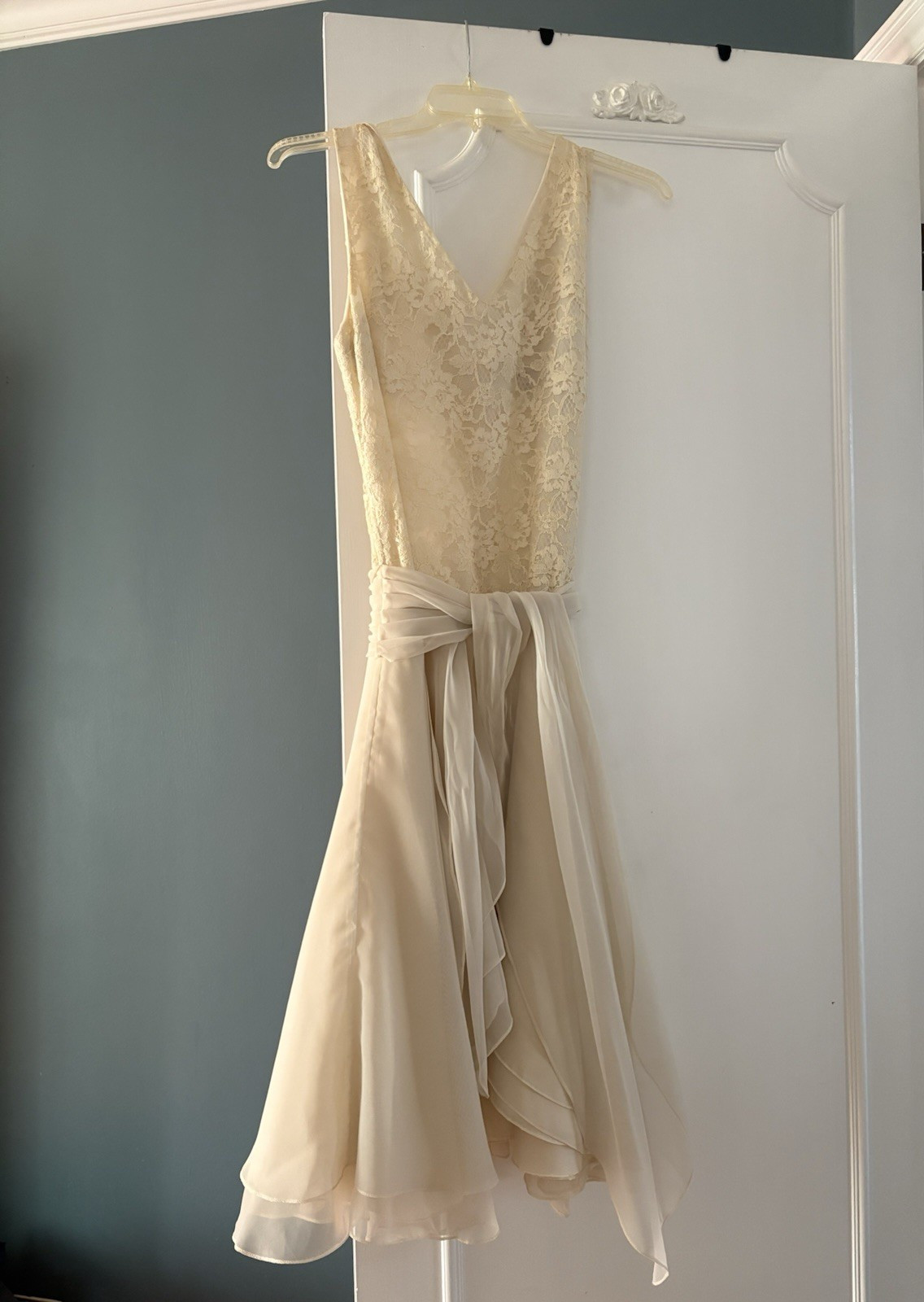 Vintage Veronique Brnard Women’s Ivory Lace Hi-Low Hem Dress Regular Size 8