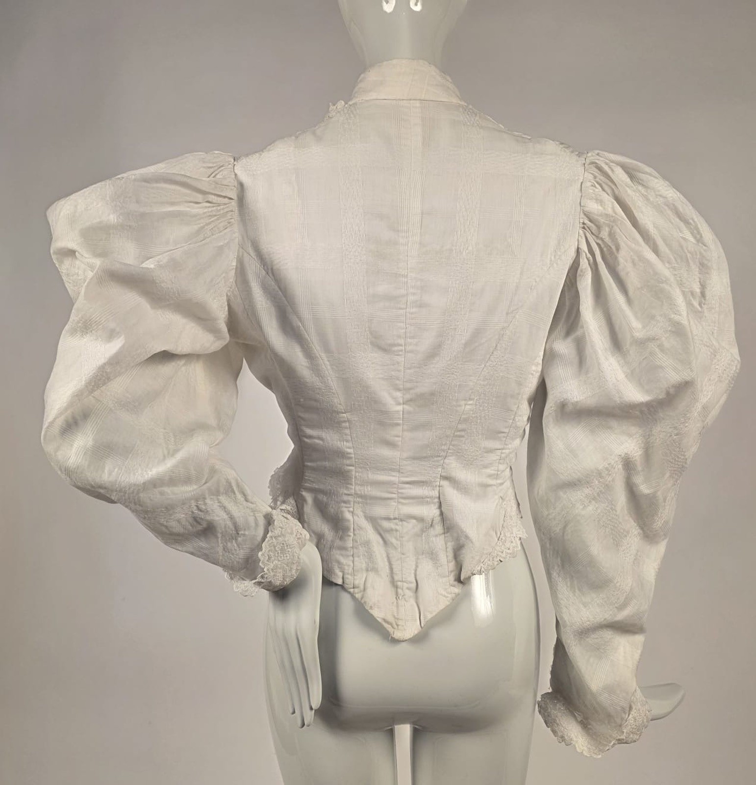 VICTORIAN WHITE COTTON BODICE W MASSIVE PUFF SLEEVES + EYELET TRIMS
