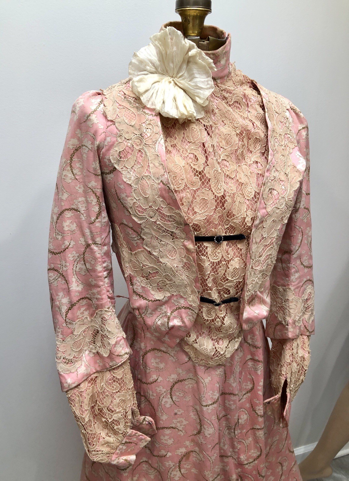 Antique VICTORIAN 1900s GIBSON GIRL Pink Paisley TRAINED GUIPURE LACE 2Pc GOWN