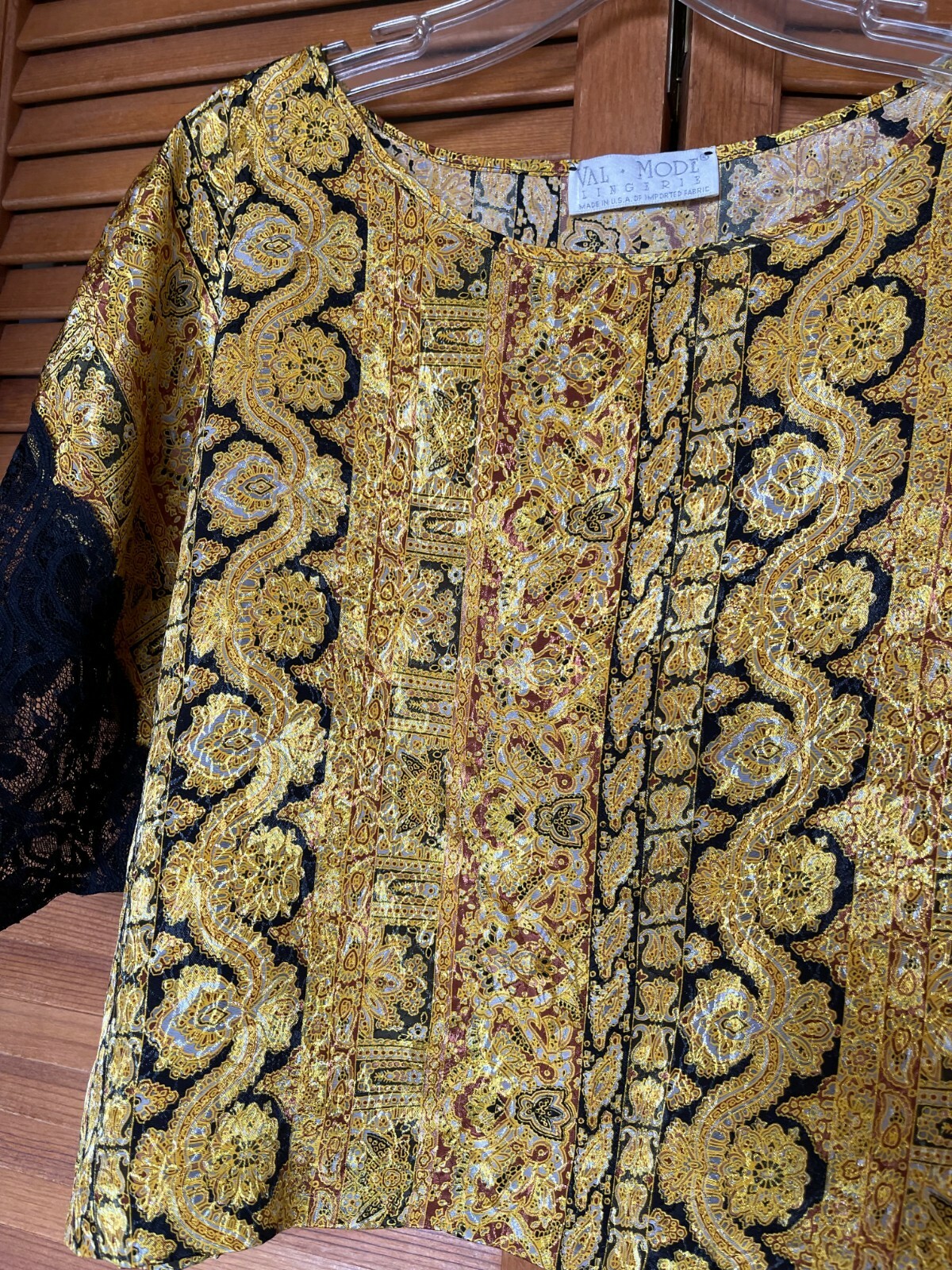 VAL MODE LINGERIE, L, 1980’S SILK-LIKE TOP WITH LACE, GOLD BLACK PATTERN, EUC