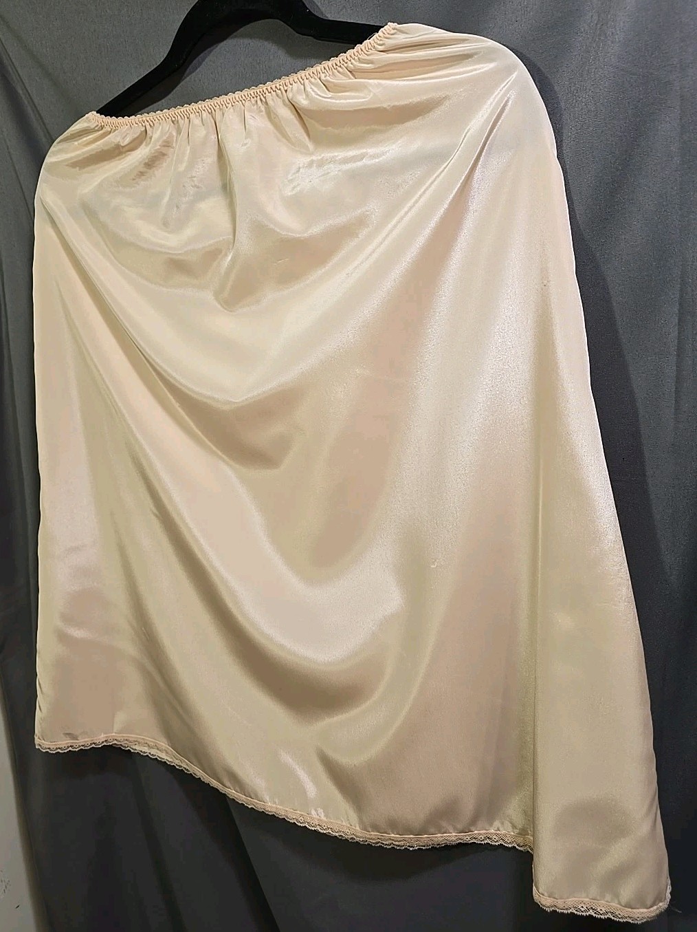 Olga Taffeta Half Slip Vintage Polyester Noisy Swish Waist 24″-32″ Length 25″