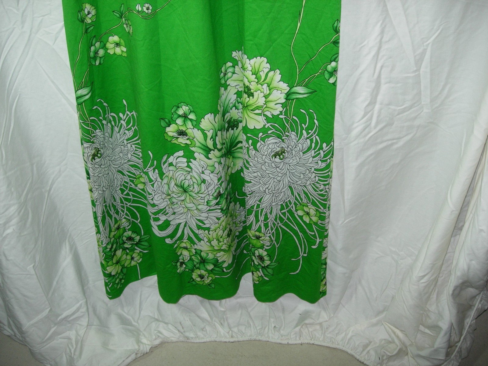 WOMENS VINTAGE 1960’S MOD LIME GREEN POLY Hawaiian ALOHA Long Dress MUUMUU M 40