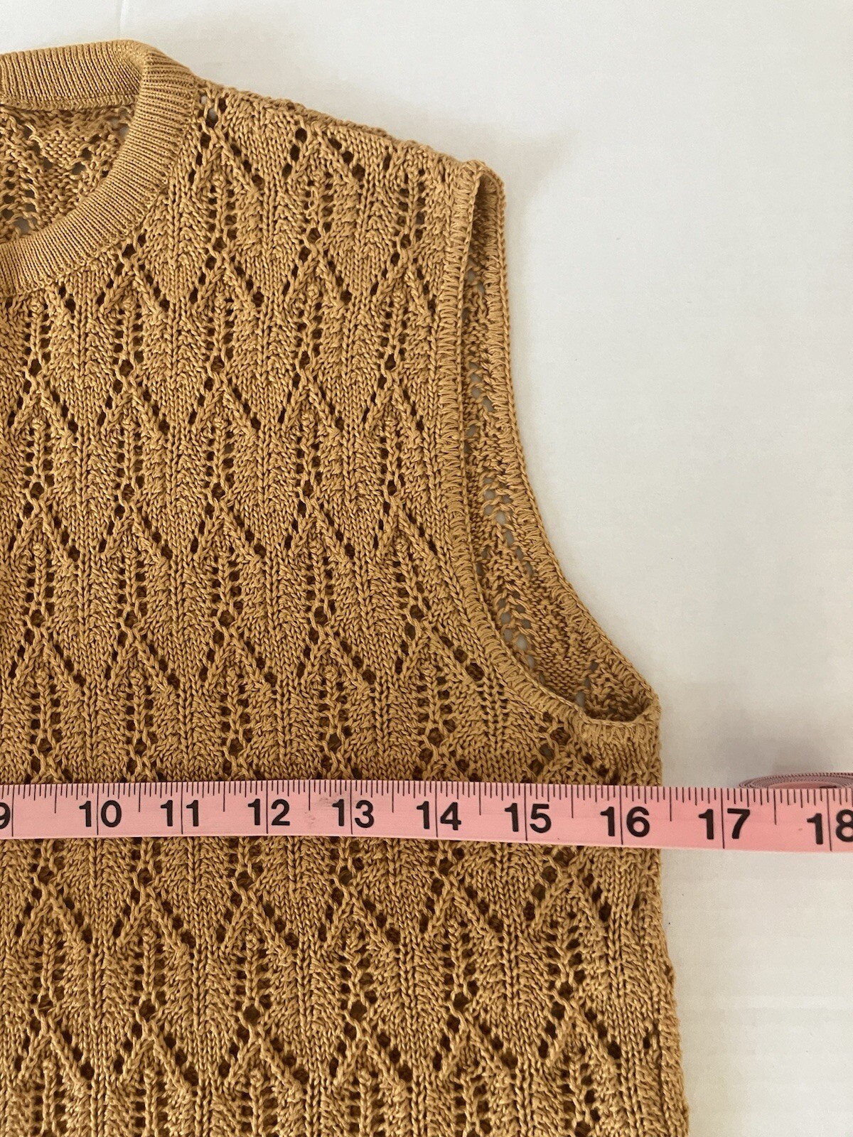 Sportempos Open Knit Sweater Women’s Medium Gold 1/4 Zip Back Sleeveless Vintage