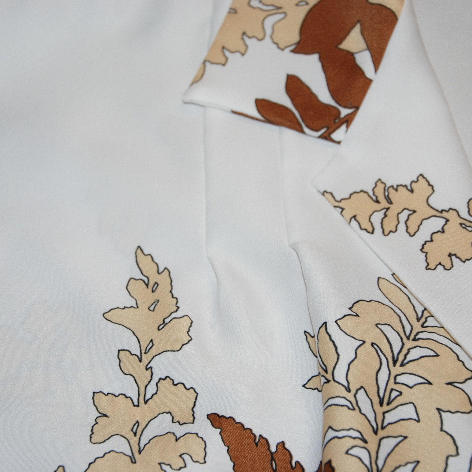 Vtg Waltah Clarke’s Women’s 40″ L-XL Polyester Button Front Hawaiian Blouse Top