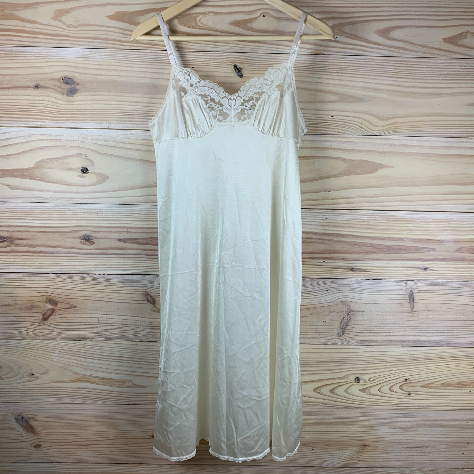 Vintage VASSAREITE Full Slip Womens 34 26″/40 Ivory Style 10-105 Lingerie