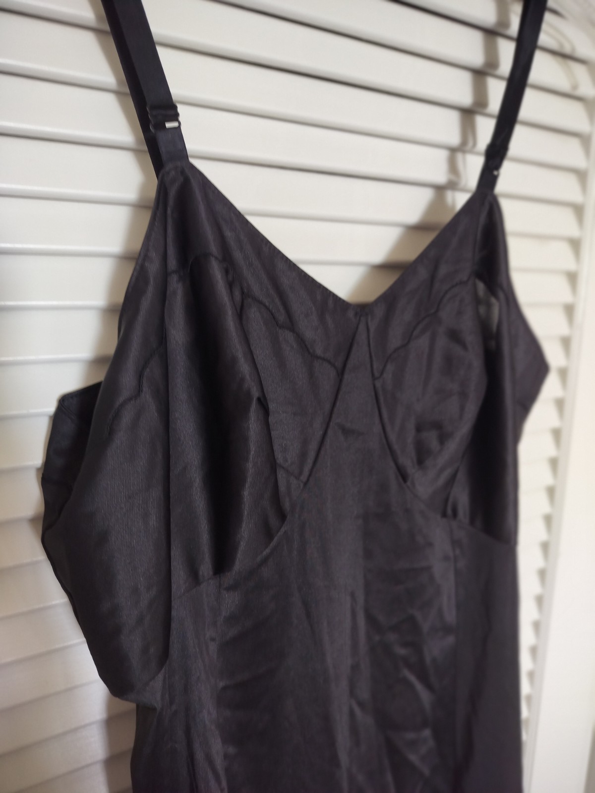 Vintage Sears Roebuck & Co The Doesn’t Slip Black Size 40 Tall Non-Cling