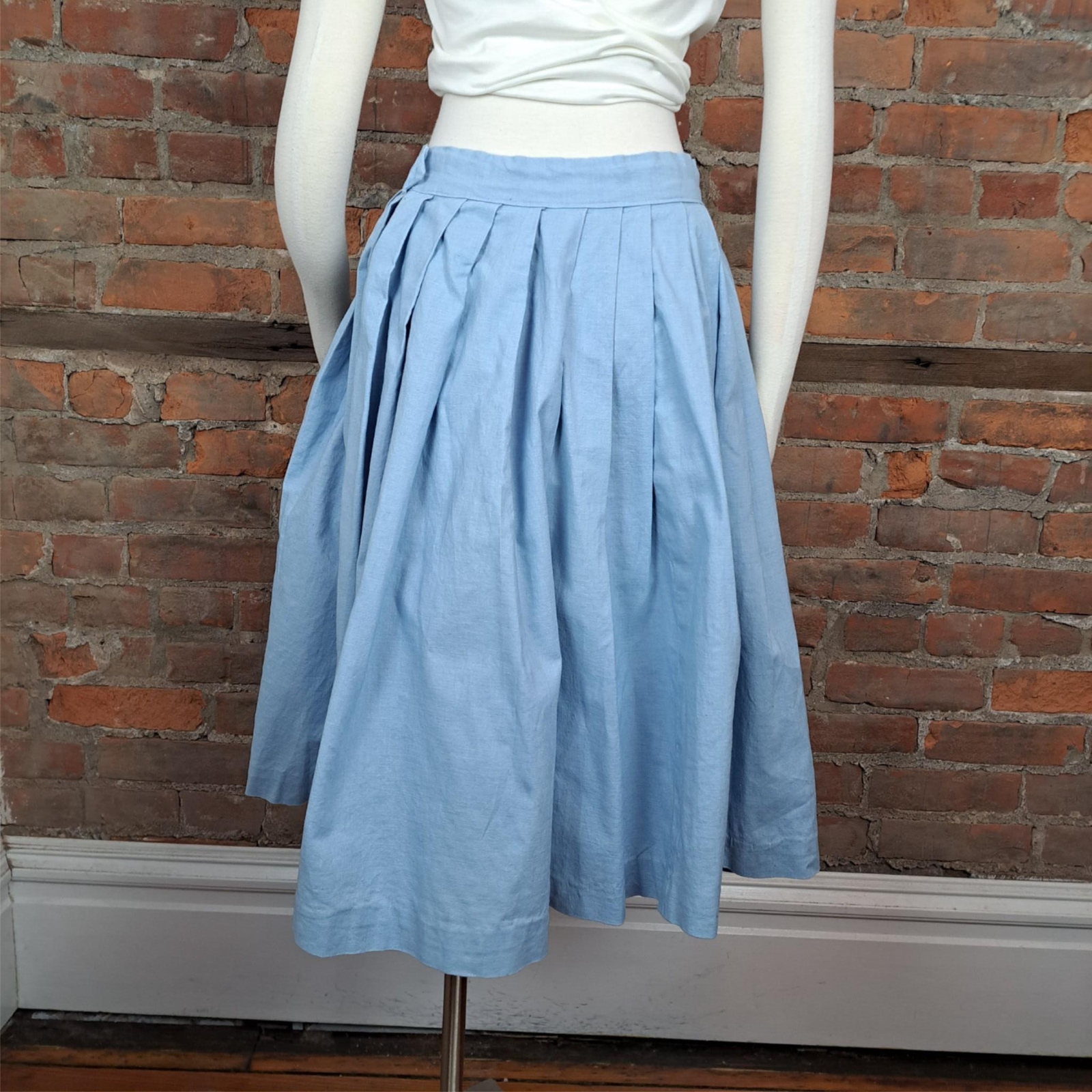 Vintage Skirt Hand Made Midi Blue Pleated Unlined 120″ Sweep Size 6/8