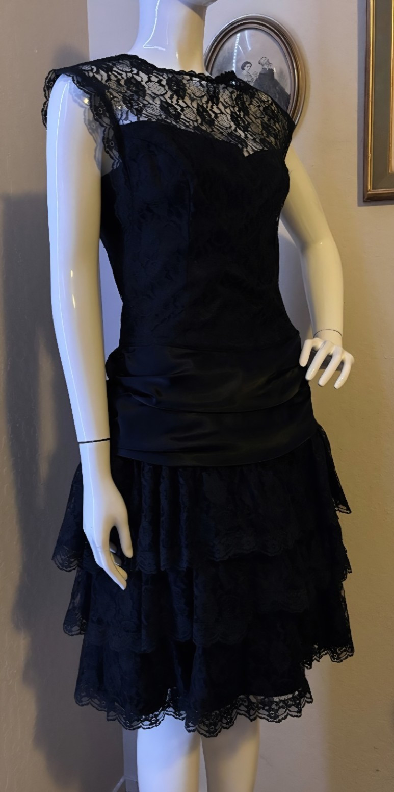 Vintage Gunne Sax Black Lace Cocktail Party Evening Dress 1980s Size 11
