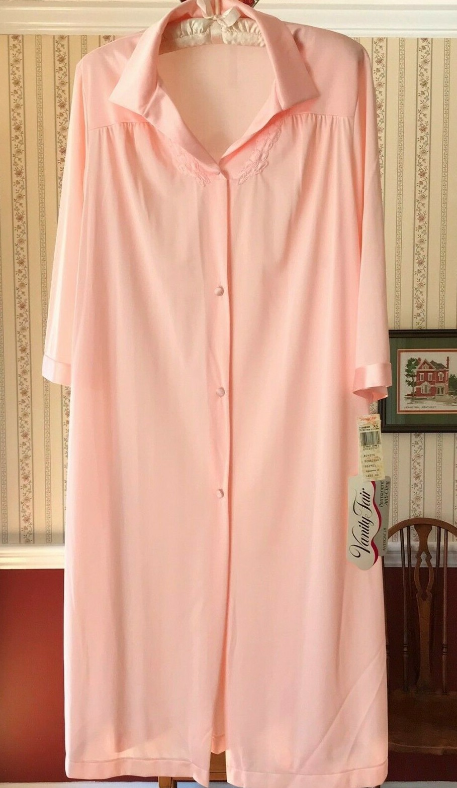 NWT Vintage Vanity Fair Pink Robe Button Up Silky Antron III Anti-Cling XS *Read