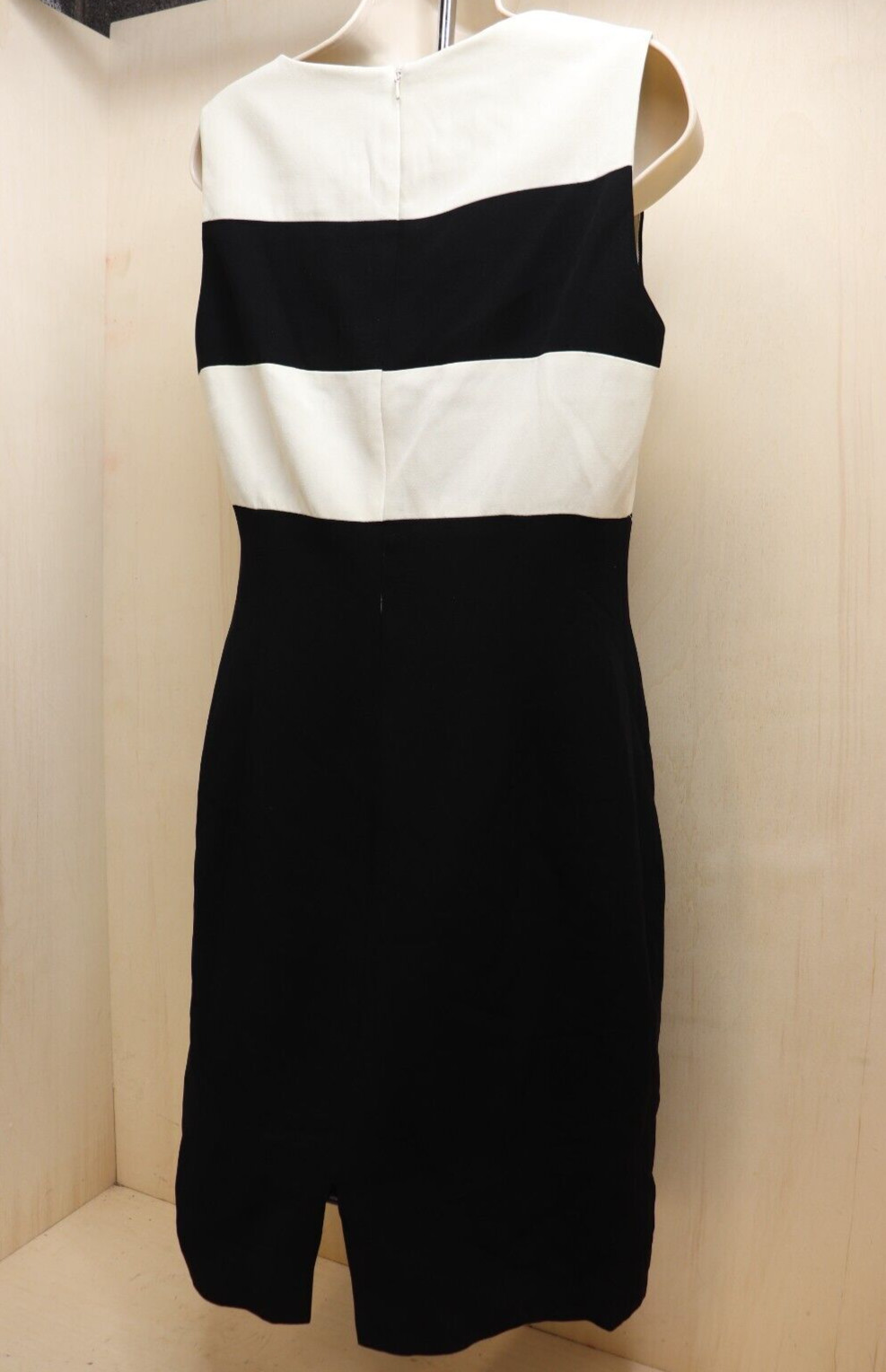 Vintage JONES WEAR Black White Color Black Shift Retro Dress Size 6 RN 54050