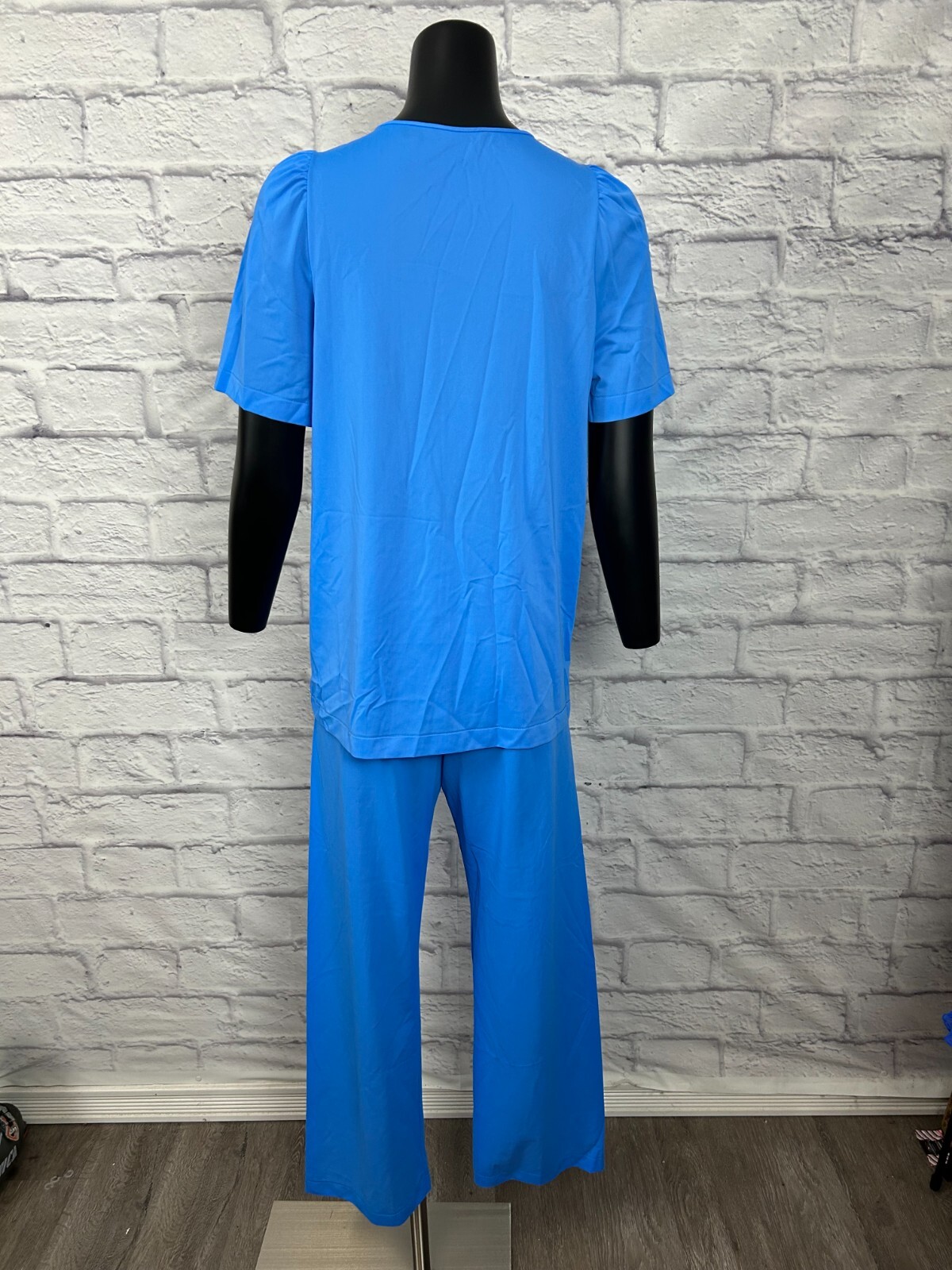 Shadowline Floral Neckline Button Up Blue All Nylon 2 Piece Set Women’s Size 34